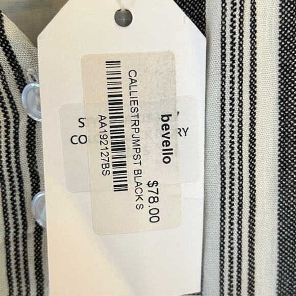 Sadie & Sage V-neck Black and White Striped Lined Jumpsuit, size Small - Picture 4 of 7